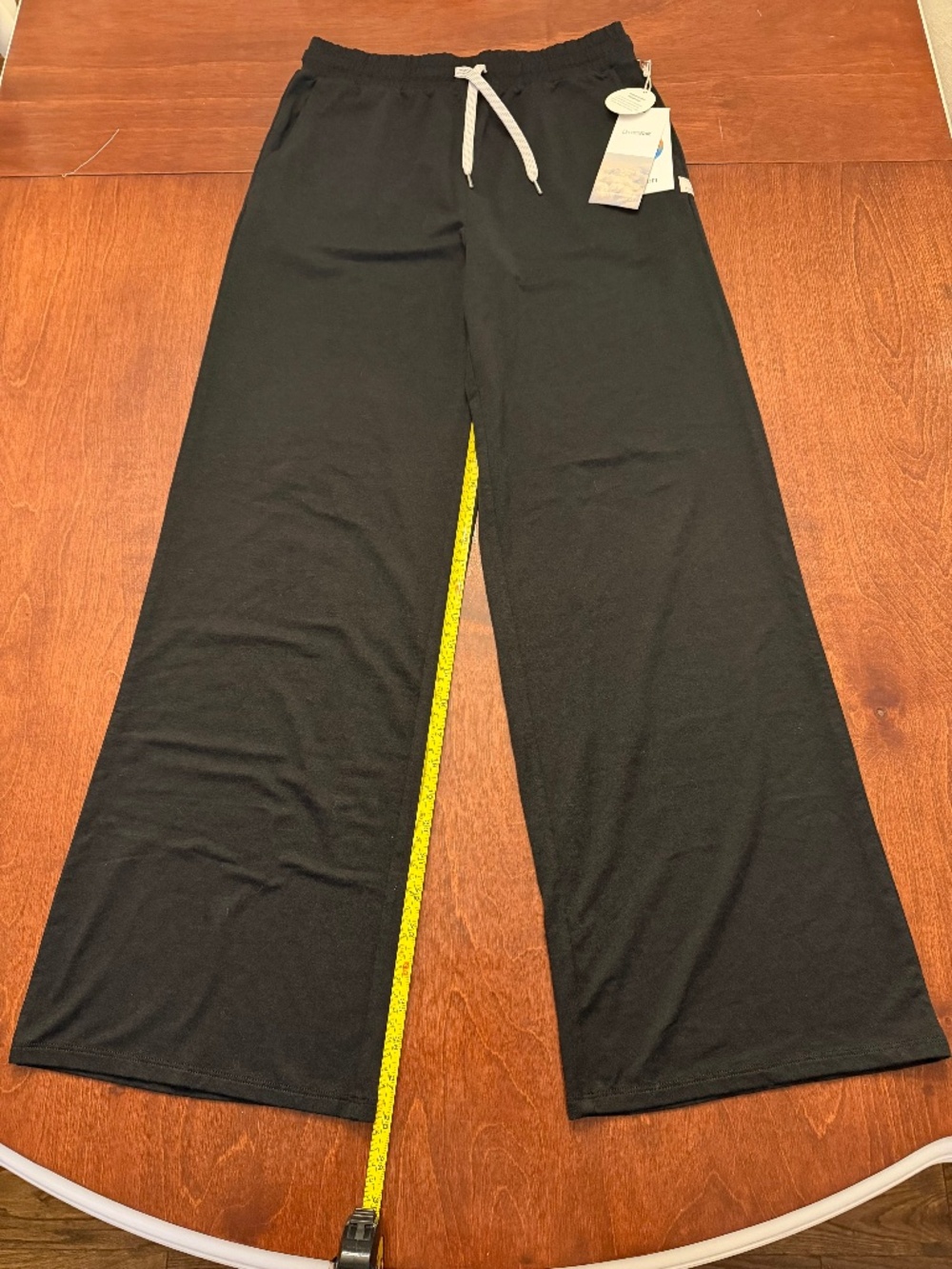 Vuori Halo Essential Wideleg Small Black Heather Performance Pant